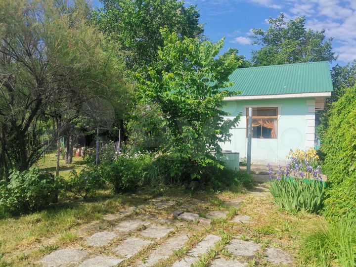 Дом 30 м² на участке 6,3 сот.