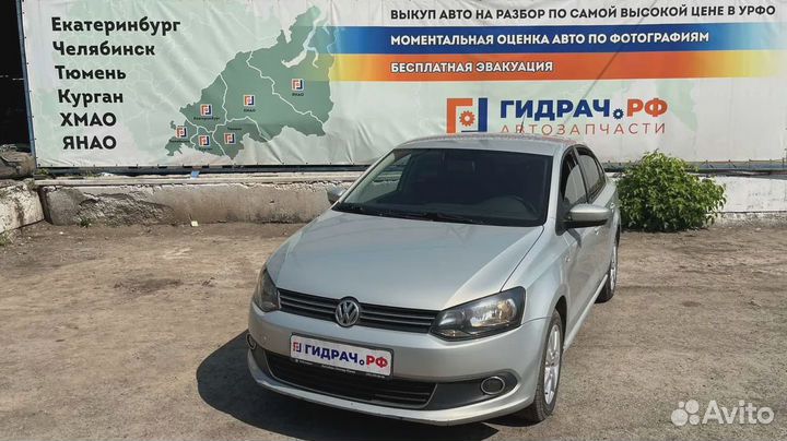 Стекло двери передней левой Volkswagen Polo Sedan