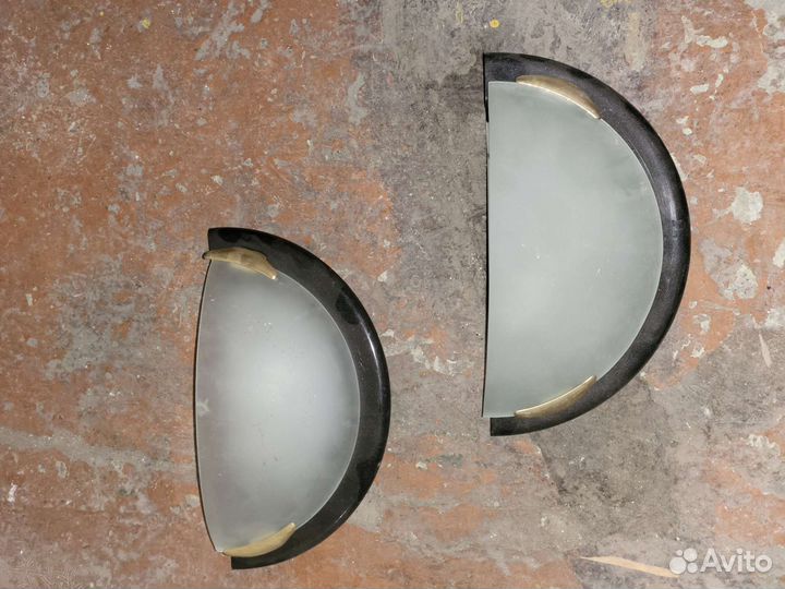 2 светильника навесных