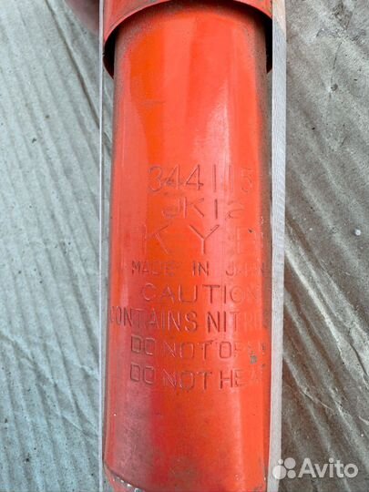 Амортизатор задний kayaba