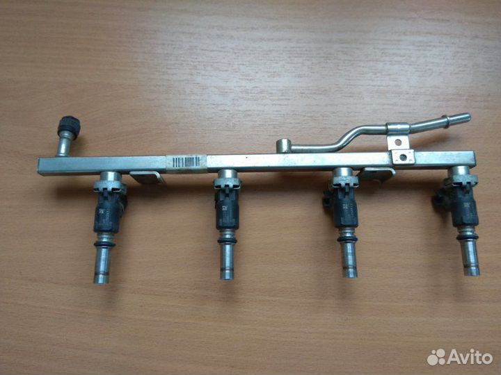 Рейка топливная (рампа) Opel Astra H 2004-2015