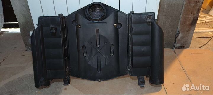 Воздушная крышка Mercedes-Benz