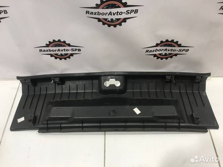 Обшивка багажника VW Polo Sedan