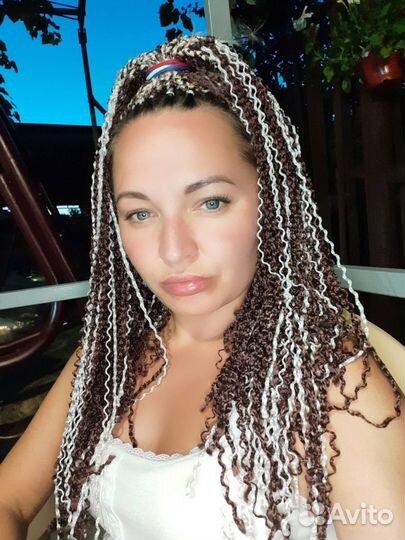 Плетение кос с канекалоном
