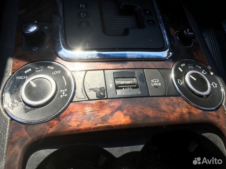 Блок управления пневмоподвеской Volkswagen Touareg