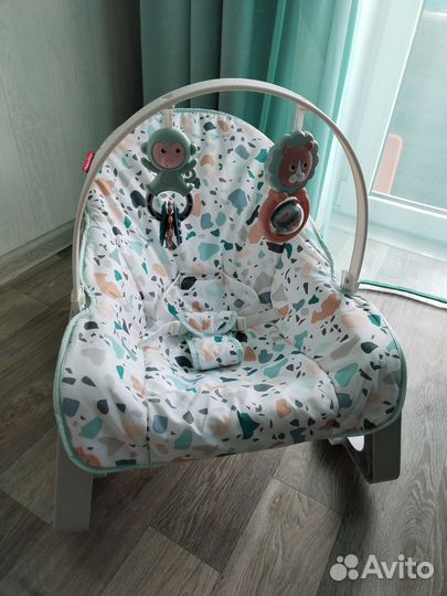 Шезлонг, кресло-качалка Fisher-Price GWD-39