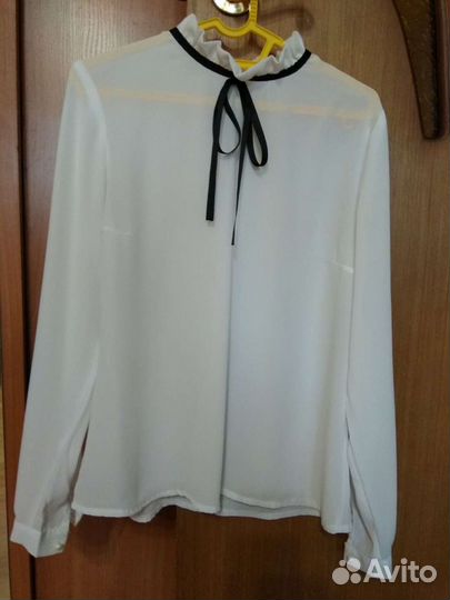 Блузки р.42