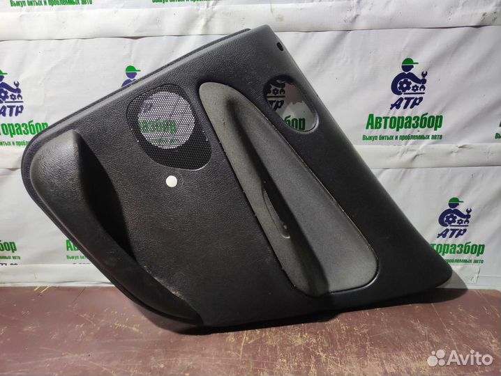 Обшивка двери задней правой Peugeot 206