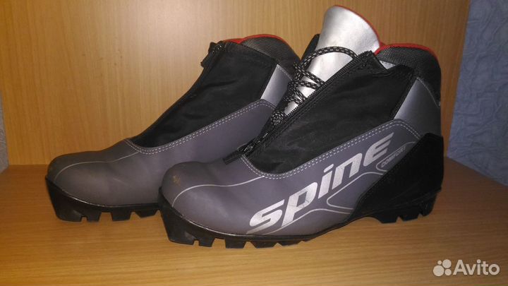 Лыжные ботинки 43 размера, NNN