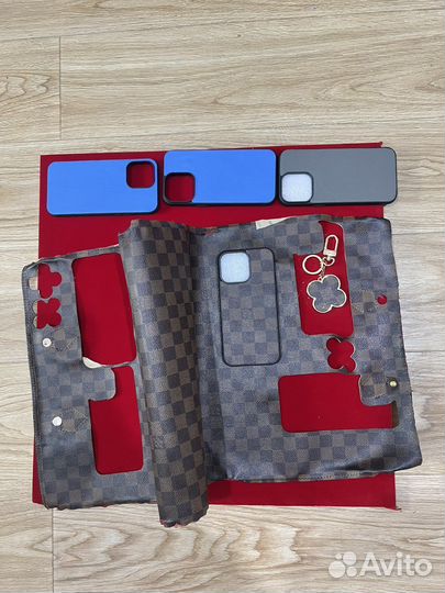 Чехол на iPhone