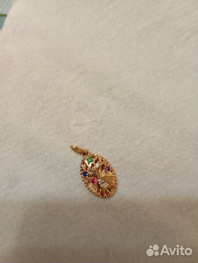 Золотой кулон 585