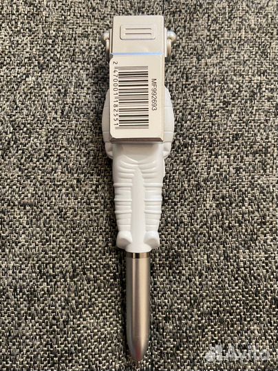 Блокнот с ручкой