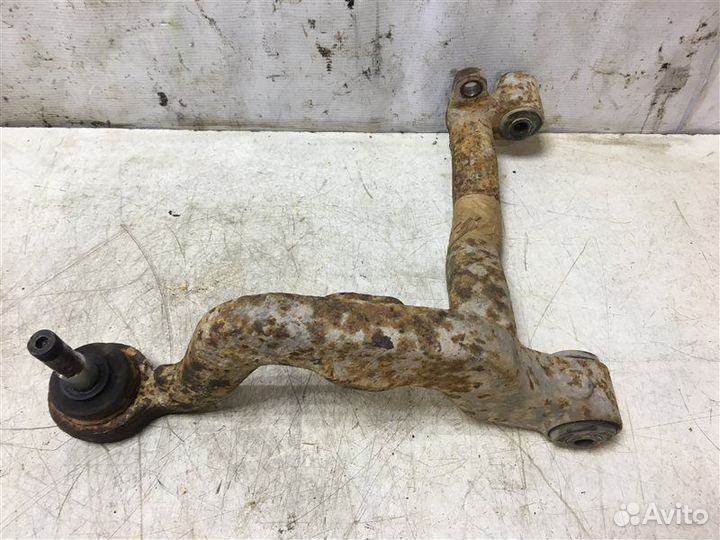 Рычаг передний верхний левый Volkswagen