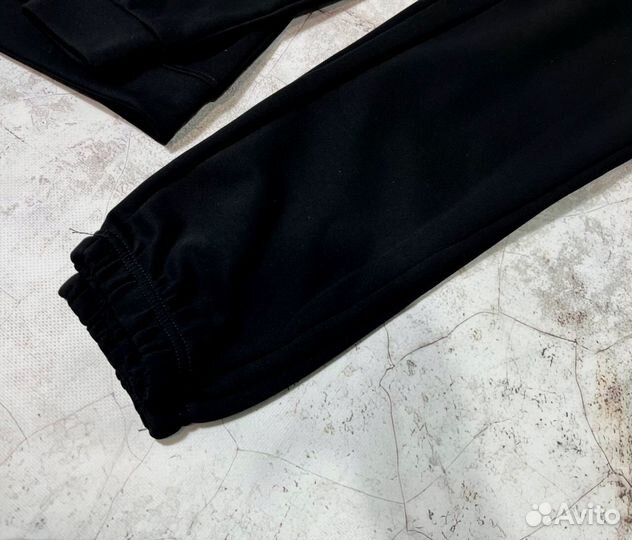 Спортивные костюмы Adidas