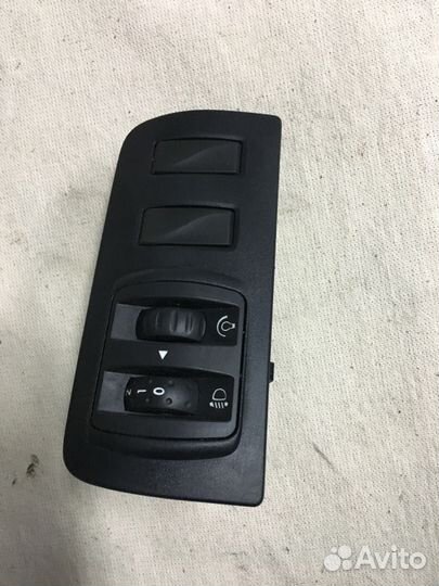 251635843r Renault Fluence Корректор Фары