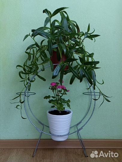 Подставка для цветов и растений на 4 кашпо