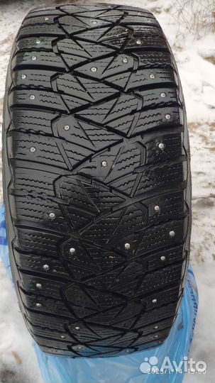 Goodyear Ultragrip 600 215/55 R17 98T