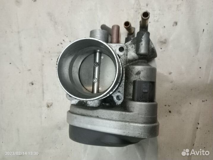 Дроссельная заслонка Audi Volkswagen Skoda Seat