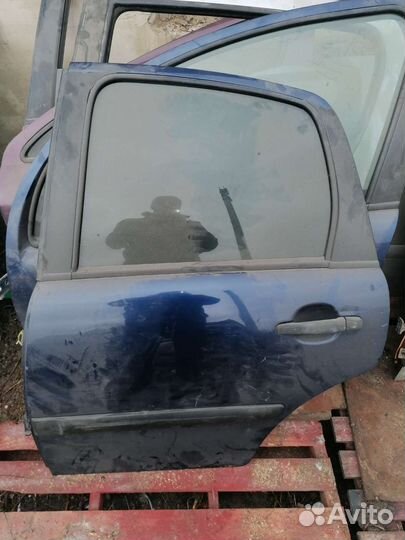 Дверь левая citroenс3