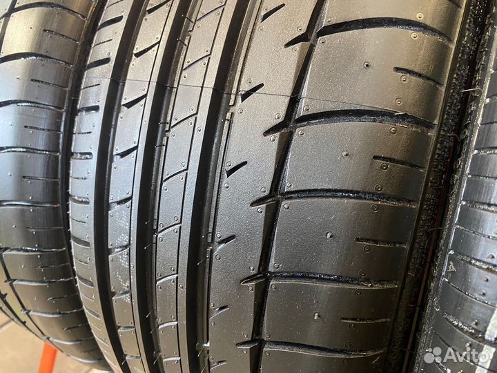 Triangle Sports TH201 215/35 R19 85Y