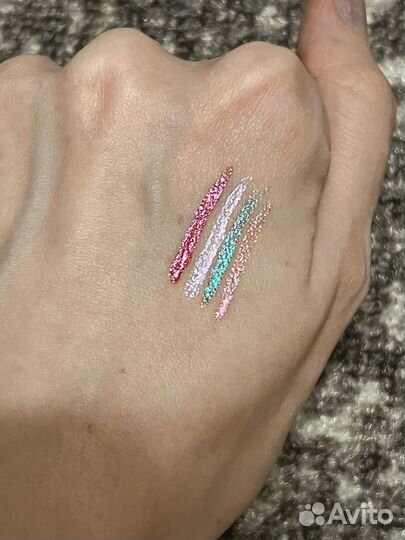 Подводка для глаз металлик