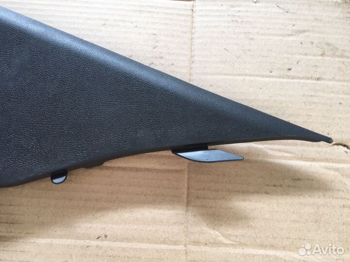 Обшивка задней стойки Hyundai Solaris 1 (5540)