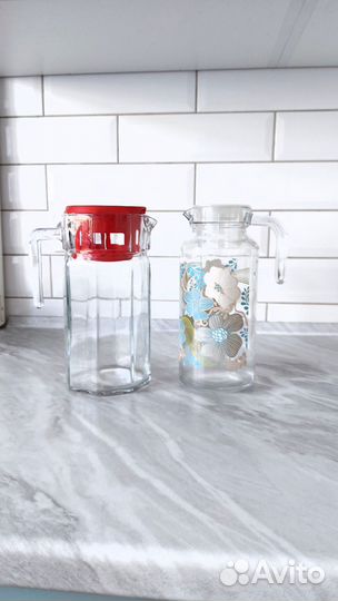 Стеклянные кувшины для воды