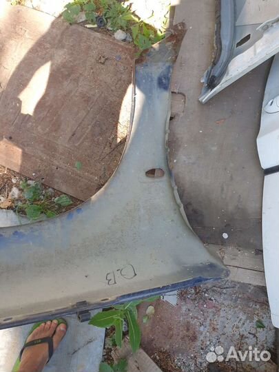 Левое крыло на опель вектра 96г