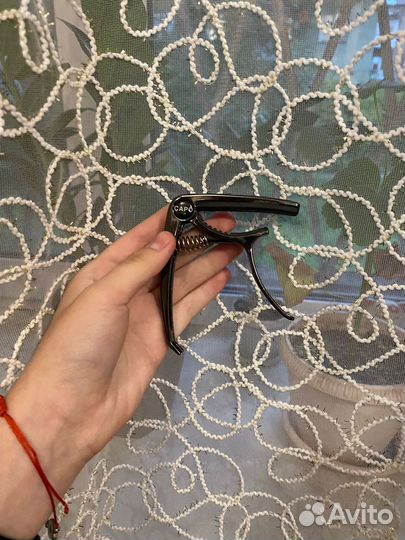 Укулеле концерт Veston, красное дерево + каподастр