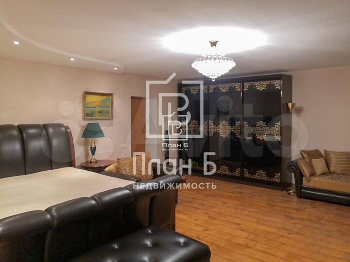 3-к. квартира, 148 м², 3/5 эт.