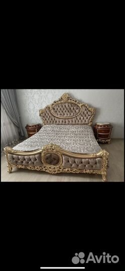 Спальный гарнитур