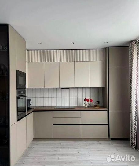 Кухни на заказ под потолок