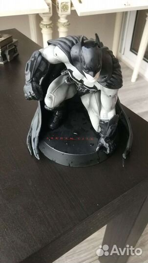 Фигурка Бэтмена из коллекционного издания игры