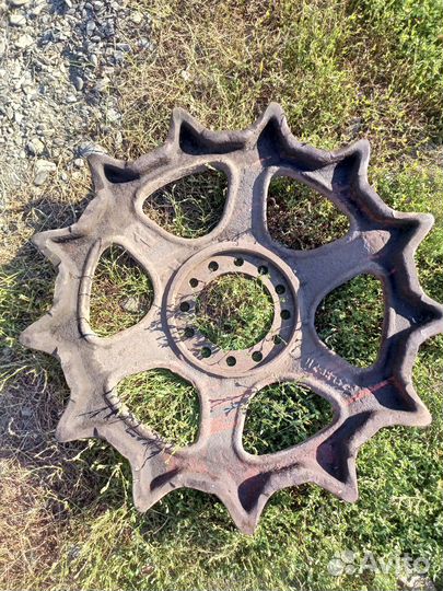 Колесо дт-75, дт-175, вт-100 ведущее 12-отверстий