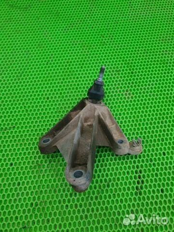 Кронштейн МКПП LADA Largus К7М 2012