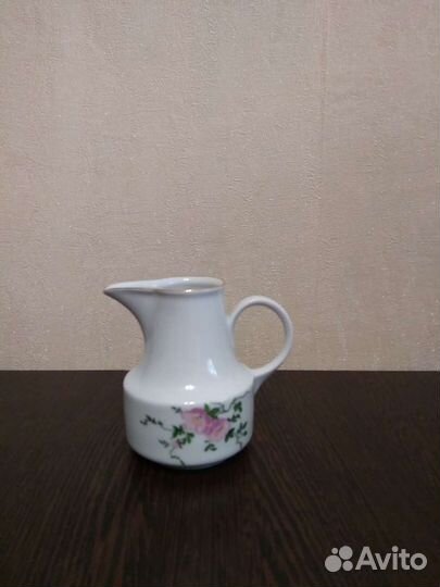 Ваза, кувшин, молочник