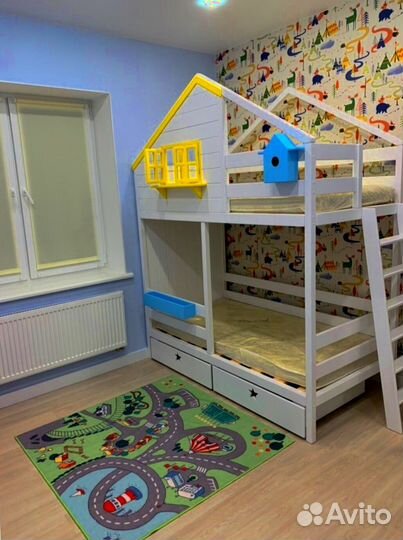 Кроватка домик двухъярусная