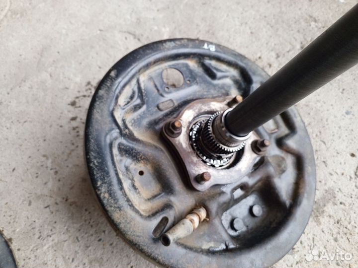 Полуось заднего моста Mazda BT-50 BT50