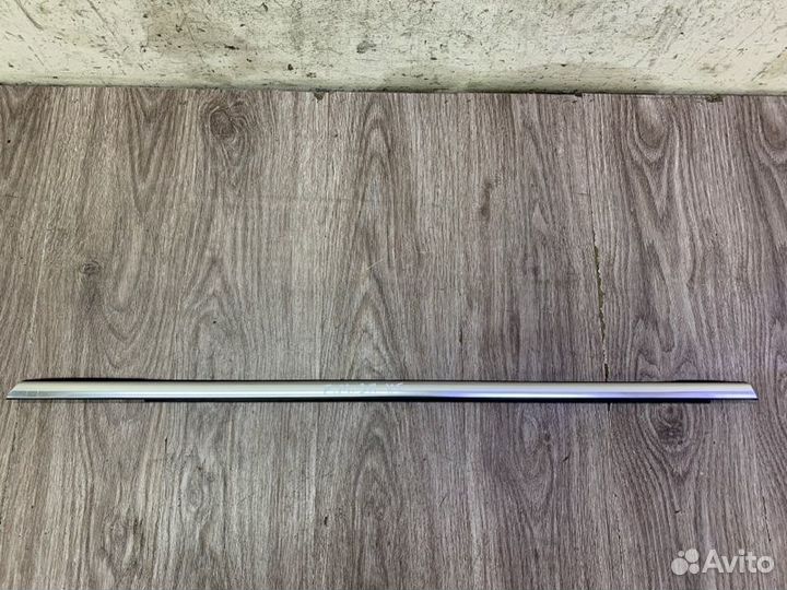 Молдинг стекла двери задний правый Ford Mondeo