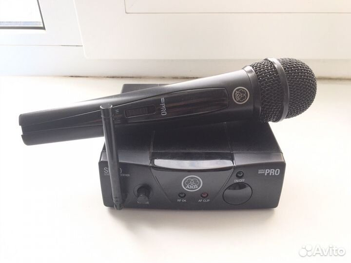 Радиомикрофон AKG WMS 40 mini SR 40 pro