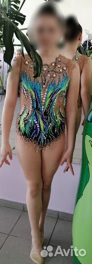 Продам купальник для художественной гимнастики