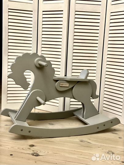 Детская качалка лошадка