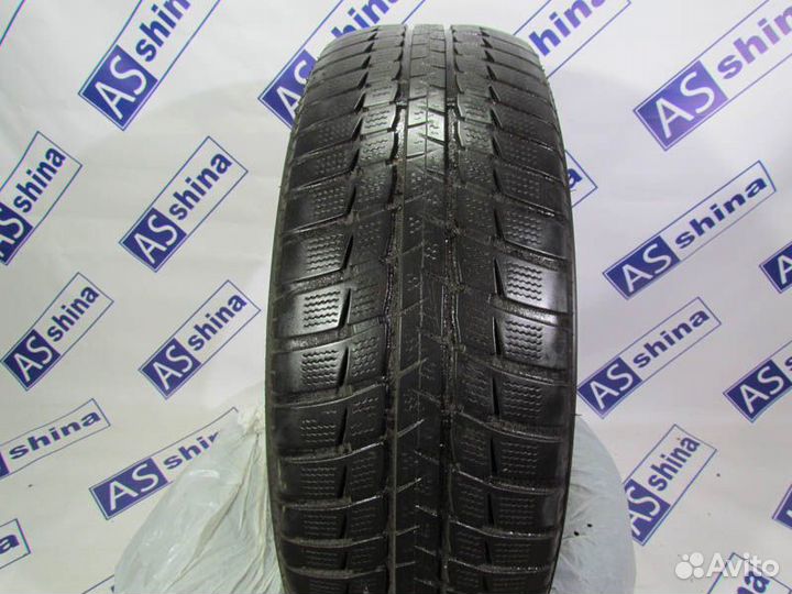 Falken Eurowinter HS-449 215/60 R17 101K