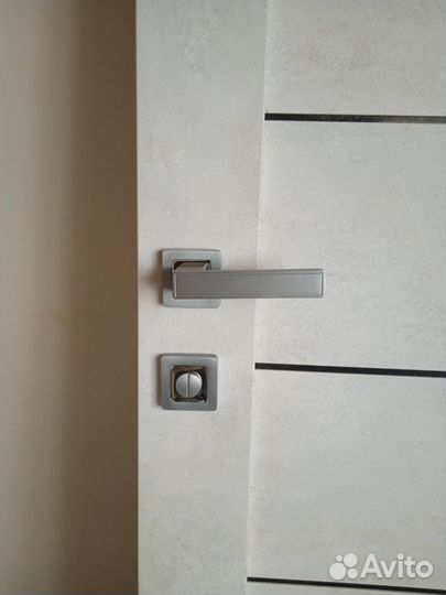 Установка межкомнатных дверей