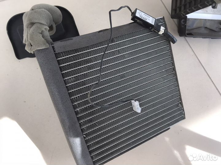 Испаритель кондиционера Nissan Cube March Note