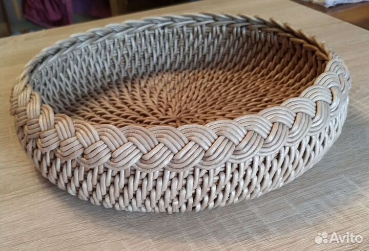 Поднос плетеный из бумажной лозы