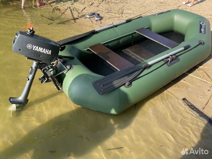 Лодка с мотором