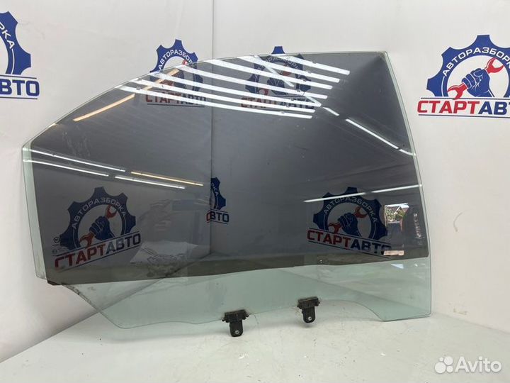 Стекло двери заднее правое Hyundai Sonata IV (EF)