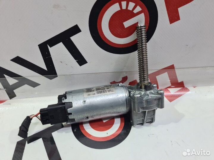 Мотор регулировки сиденья Audi Q5 8RB cdnc