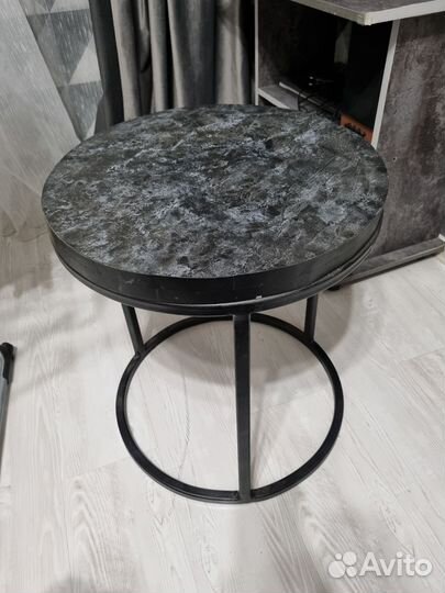 Стол круглый журнальный